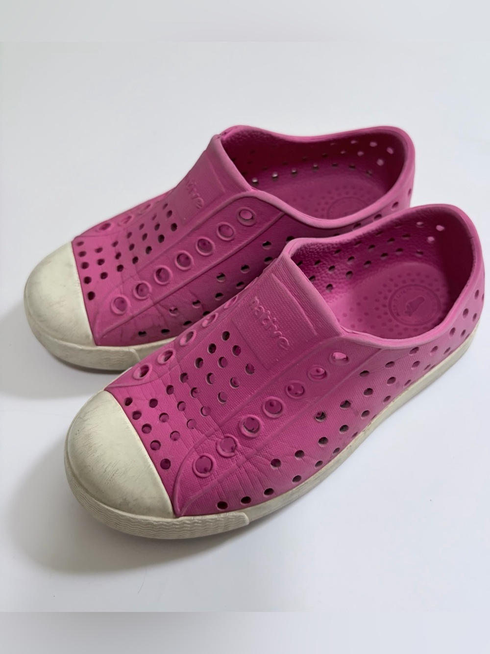 Girls Natives Slip on Shoes in Hot Pink Size 9c